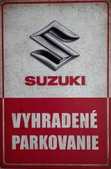 Retro tabuľka – Suzuki Vyhradené parkovanie