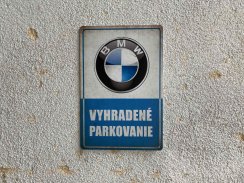 Retro tabuľka – BMW (Vyhradené parkovanie)