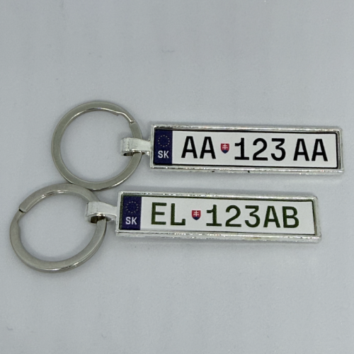 ŠPZ prívesok na mieru. - Farba: Strieborná, Typ: Nový font ŠPZ od 2023