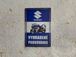 Retro tabuľka – Suzuki GSX-R Vyhradené parkovanie