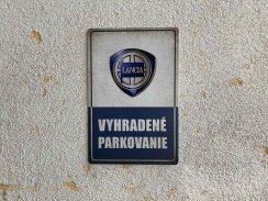 Retro tabuľka – Lancia (Vyhradené parkovanie)